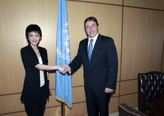 周迅受邀作客聯合國非洲總部 成為中國明星首次出訪的最高規格 地球衛士周迅:你不可能做了環保仍無動于衷